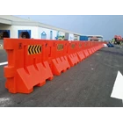 Road Barrier atau Pembatas Jalan 1